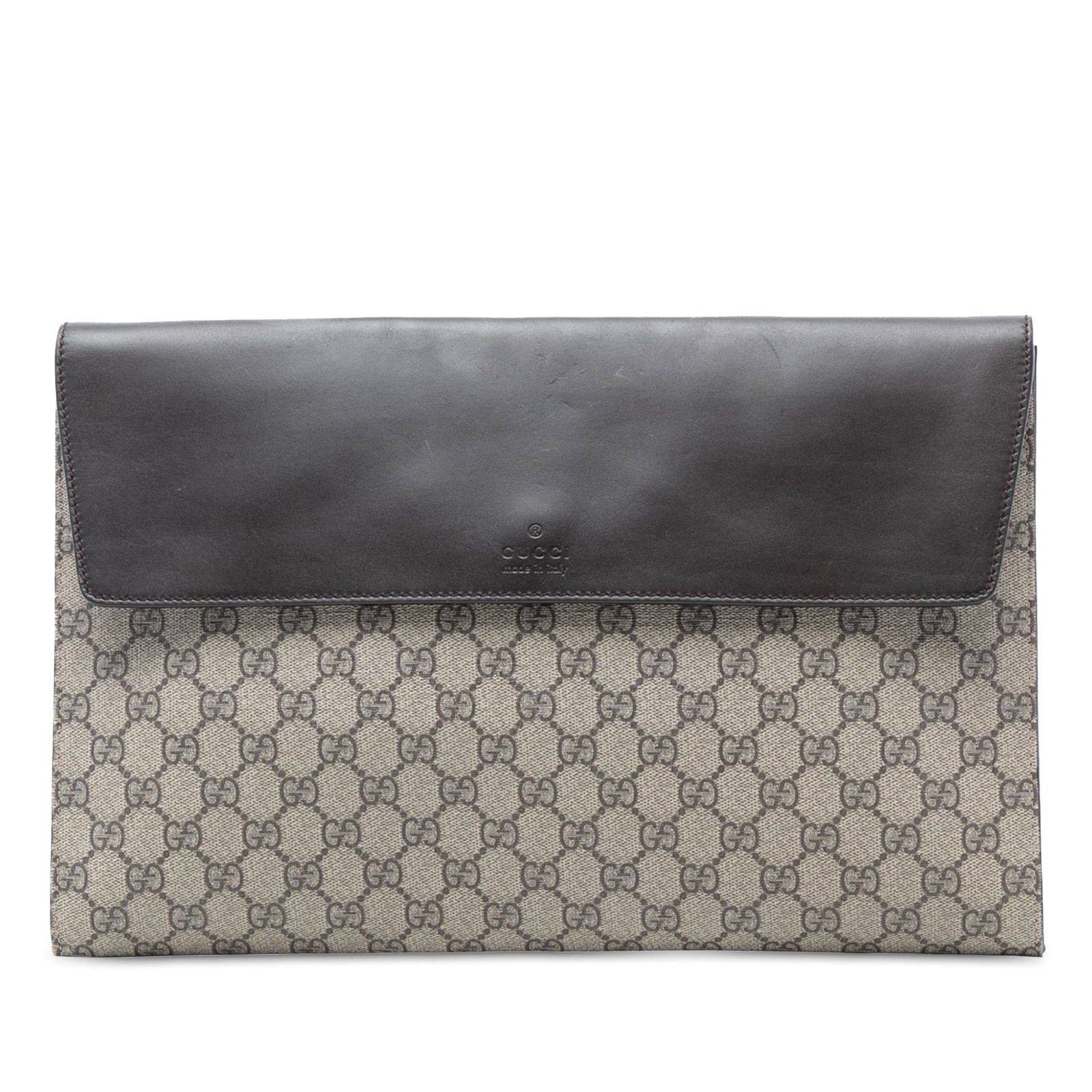 Gucci GG Supreme Beige Envelope Clutch with Leather Trim: Gucci GG Supreme Beige Envelope Clutch with Leather Trim This Gucci GG Supreme Envelope Clutch features a beige coated canvas body with leather trim, a front flap with snap closure, and interior slip 