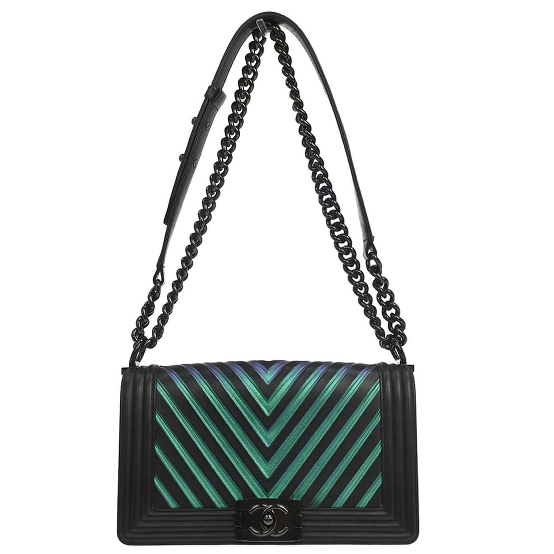 CHANEL Boy Medium Shoulder Bag Black Calfskin Chain Strap: CHANEL Boy Medium Shoulder Bag Black Calfskin Chain Strap Vintage Chanel Boy Medium shoulder bag in black calfskin with a chevron quilted design and push-lock closure. This women's shoulder bag featur