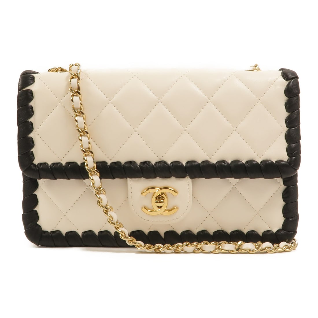 CHANEL AP5145 CC Wallet on Chain Lambskin Shoulder Bag White Black: CHANEL AP5145 CC Wallet on Chain Lambskin Shoulder Bag White Black CHANEL Wallet On Chain shoulder bag in white and black lambskin leather with the CC turn-lock closure. This women's shoulder bag incl