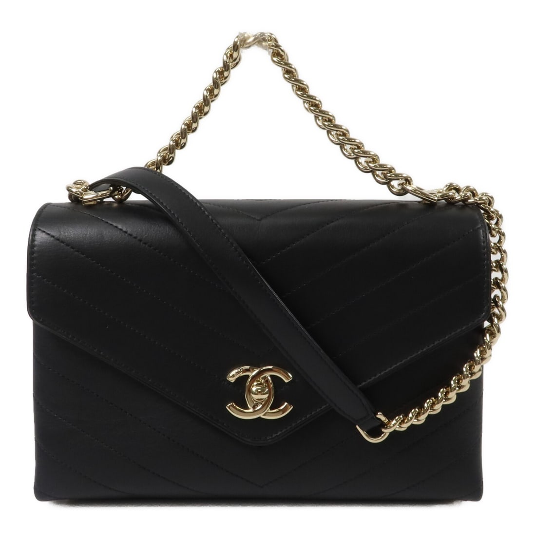 CHANEL A57550 2way Shoulder Bag Black Calfskin CC Chain GHW: CHANEL A57550 2way Shoulder Bag Black Calfskin CC Chain GHW Chanel A57550 CC chain shoulder bag in black calfskin leather with a turn-lock closure and a versatile 2-way shoulder design. The bag featur