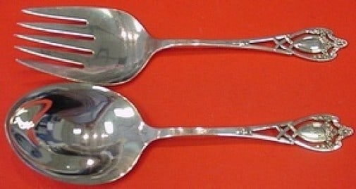 2pc Lunt Monticello Sterling Silver Salad Servers 9 in: 2pc Lunt Monticello Sterling Silver Salad Servers 9 in Two-piece salad serving set in the Monticello pattern by Lunt. This sterling silver set includes a serving fork and serving spoon with flat handl