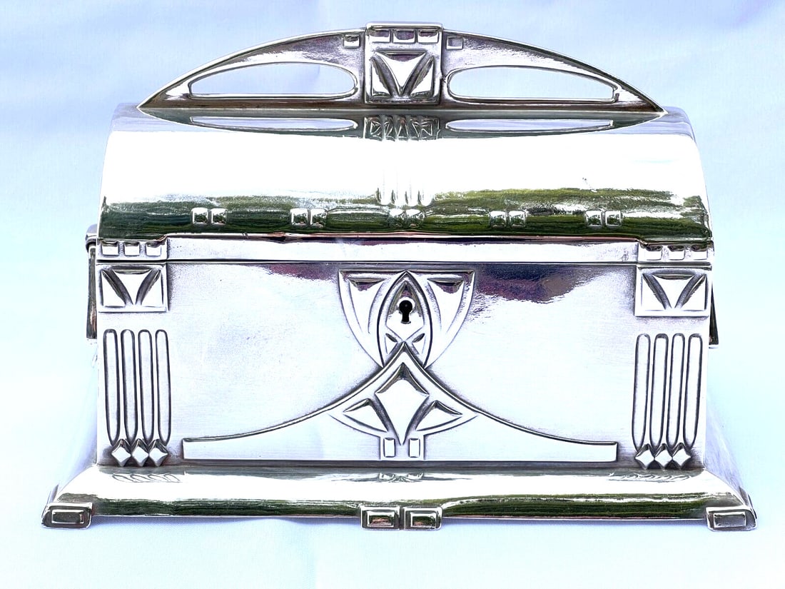 WMF Art Deco silver plate jewelry box red velvet lined (1 of 12)