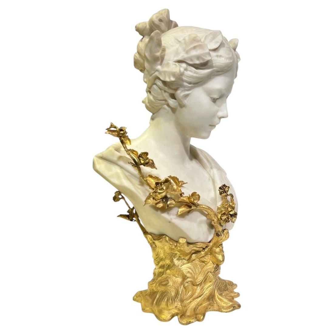 Italian Bacchante marble bust with gilt bronze mounts c1900: Italian Bacchante marble bust with gilt bronze mounts c1900 Finest quality Italian white marble bust depicting a Bacchante, a follower of Bacchus, accented with gilt bronze mounts and base. This Late 