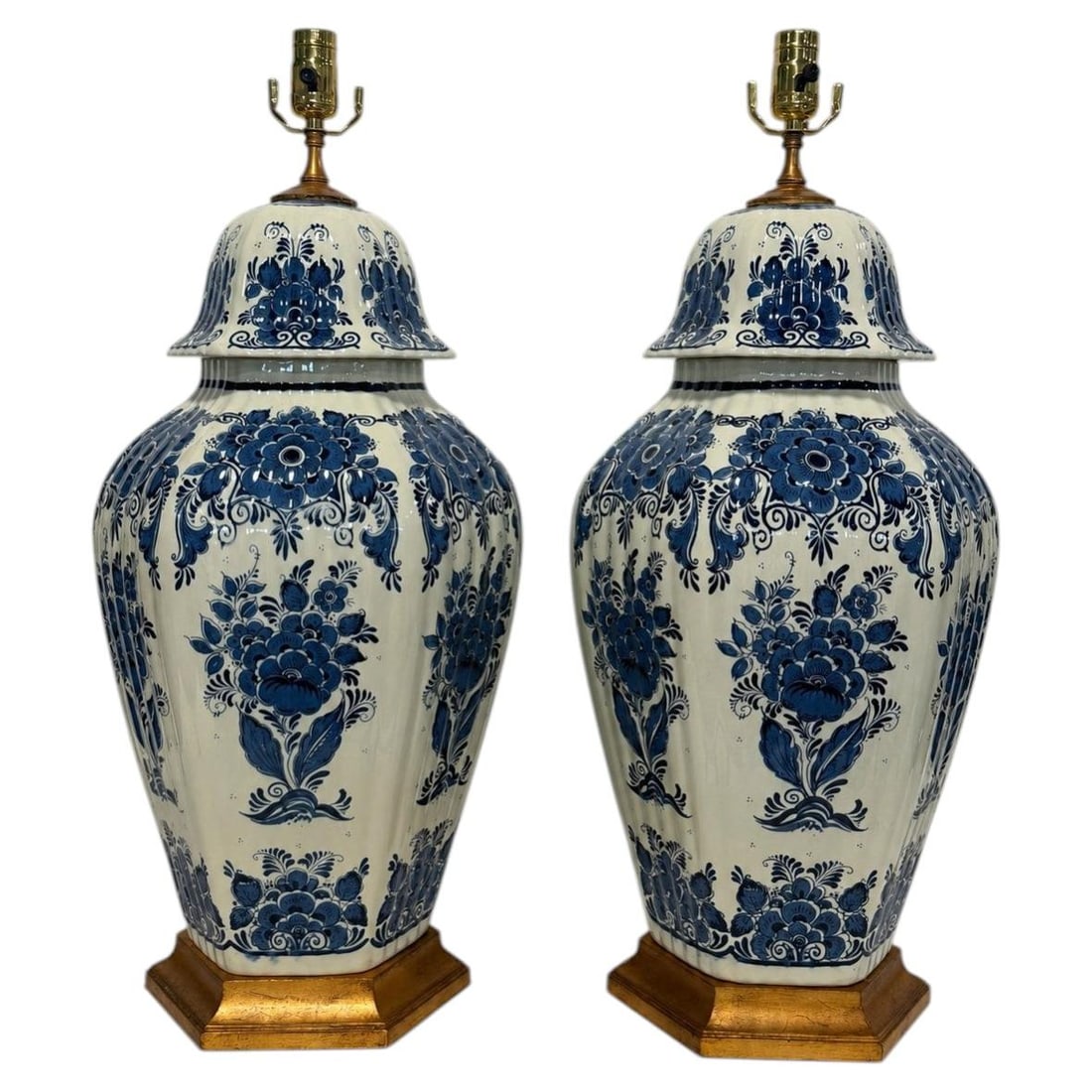 Set of 2 Dutch Delft Style Blue and White Ceramic Giltwood Lamps (1 of 11)