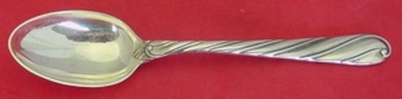 Buccellati Torchon Sterling Silver Place Soup Spoon 6 7/8": Buccellati Torchon Sterling Silver Place Soup Spoon 6 7/8" Buccellati Torchon sterling silver place soup spoon measuring 6 7/8 inches. Made in Italy, this pre-owned spoon is not monogrammed and is in 