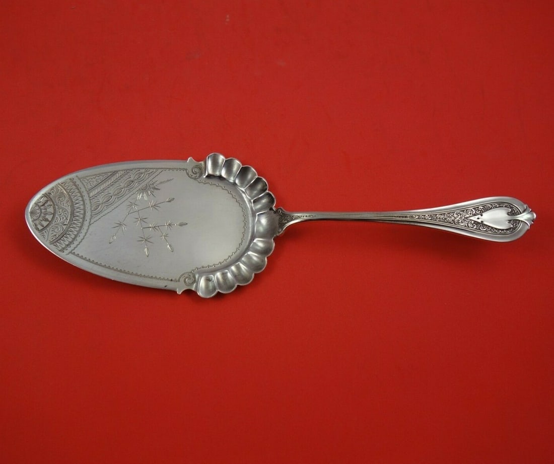 Wendt Florentine Sterling Silver Cake Server 9 Japanesque Design Monogrammed: Wendt Florentine Sterling Silver Cake Server 9 Japanesque Design Monogrammed This exquisite cake server features the Florentine pattern by Wendt, showcasing a stunning Japanesque design on its blade. 
