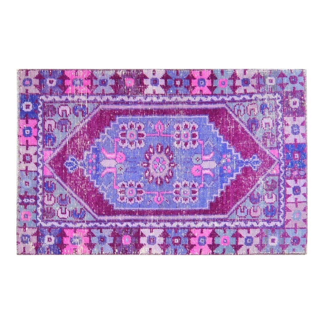 Handmade Anatolian Wool Area Rug 2'6" x 4' Traditional Turkish Design: Handmade Anatolian Wool Area Rug 2'6" x 4' Traditional Turkish Design This vintage Turkish Anatolian rug is hand-knotted from wool using traditional techniques, blending classic artistry with a modern