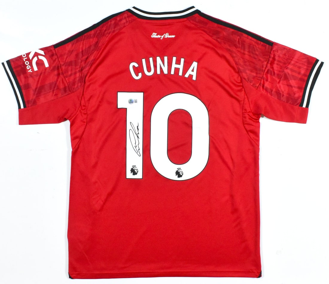 Manchester United #10 Home Jersey Signed by Matheus Cunha BAS: Manchester United #10 Home Jersey Signed by Matheus Cunha BAS Pre-owned Manchester United home soccer jersey autographed by Matheus Cunha. This jersey features number 10 and includes Beckett Authentic