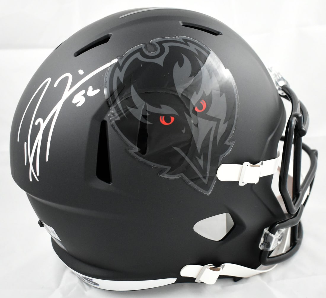 Beckett BAS Ray Lewis Signed Baltimore Ravens Full Size Speed Alt 2 Helmet: Beckett BAS Ray Lewis Signed Baltimore Ravens Full Size Speed Alt 2 Helmet Pre-owned full-size alternate Speed helmet signed by Ray Lewis and associated with the Baltimore Ravens. A football collectib