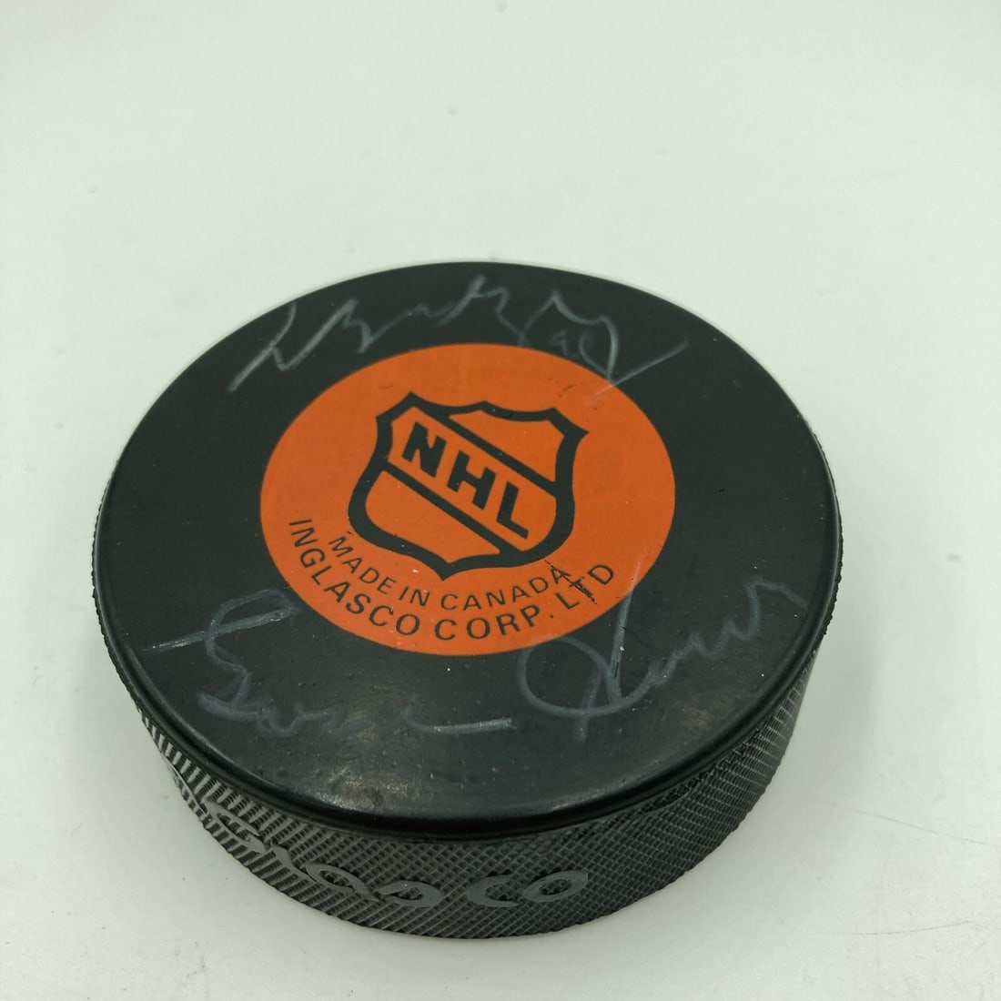 Dual Signed Hockey Puck Wayne Gretzky Gordie Howe JSA COA (1 of 6)