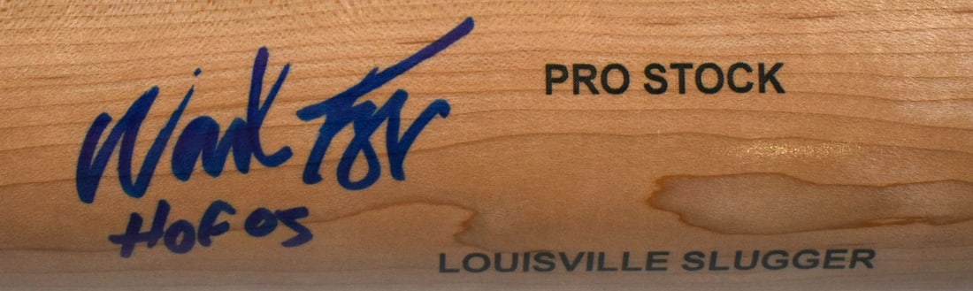 Wade Boggs signed Blonde Slugger Pro bat Beckett hologram HOF: Wade Boggs signed Blonde Slugger Pro bat Beckett hologram HOF This is a pre-owned Louisville Slugger Pro baseball bat featuring a blonde finish, autographed by Wade Boggs. The bat includes a Hall of F