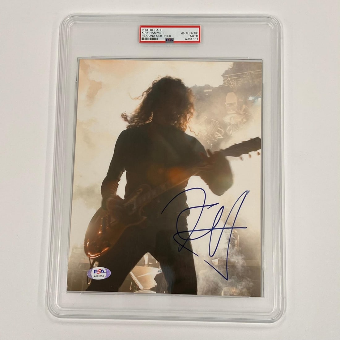 Kirk Hammett Signed 8x10 Photo PSA/DNA Authentic Metallica Memorabilia: Kirk Hammett Signed 8x10 Photo PSA/DNA Authentic Metallica Memorabilia This is a professionally printed 8x10 photograph featuring Kirk Hammett, the legendary guitarist of Metallica. The photograph is 