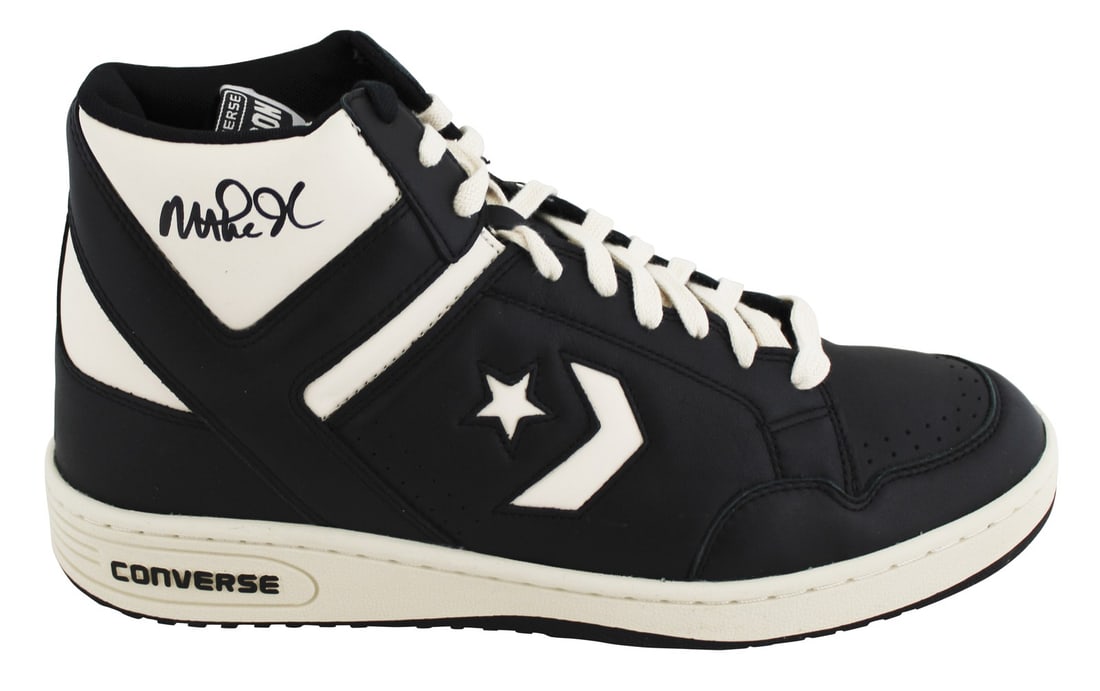 Magic Johnson autographed Converse Weapon right shoe BAS witnessed (1 of 6)