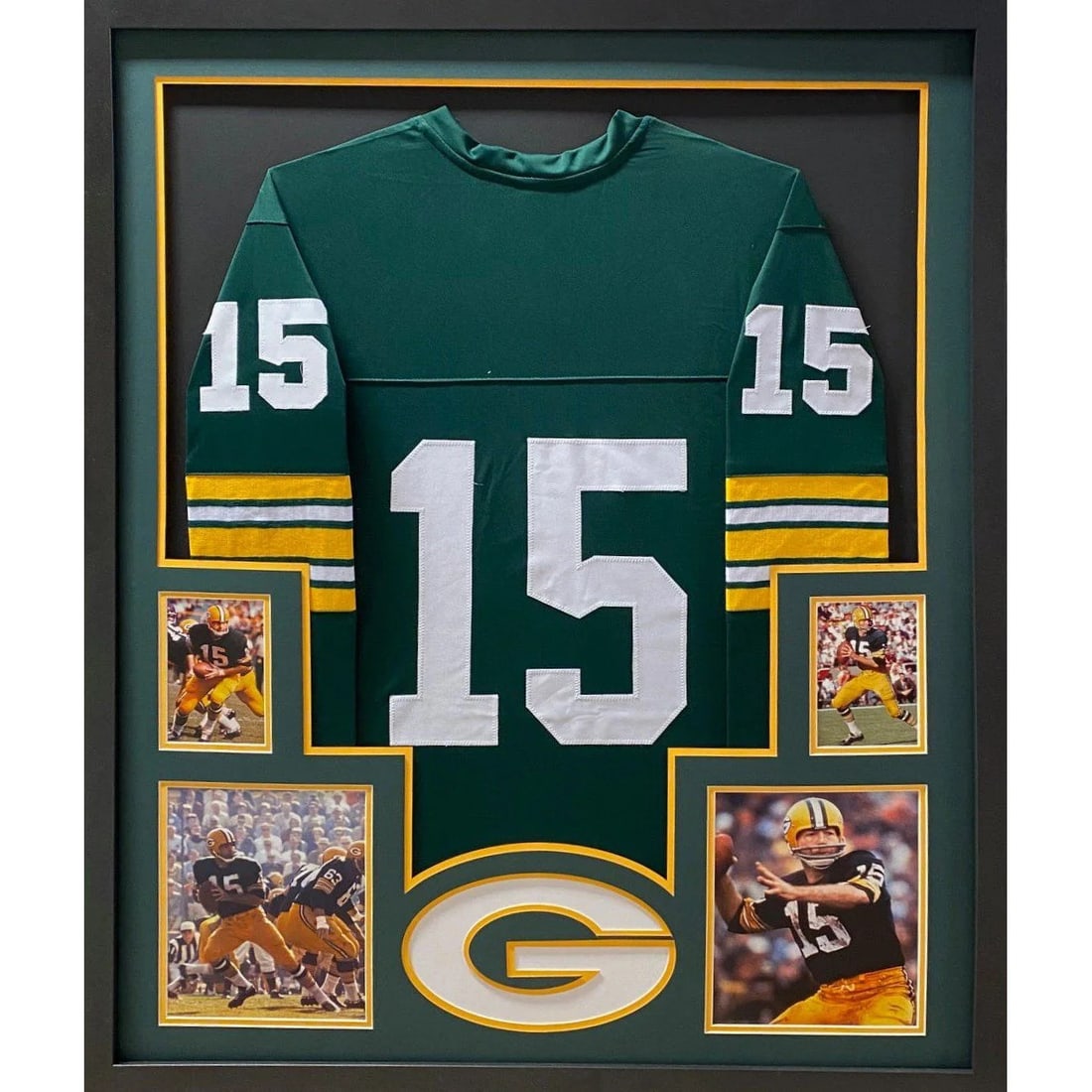 Bart Starr Framed Jersey Green Bay Packers 42x35: Bart Starr Framed Jersey Green Bay Packers 42x35 This Bart Starr unsigned framed jersey showcases the legendary Green Bay Packers quarterback in a stunning display. The meticulous attention to detail 