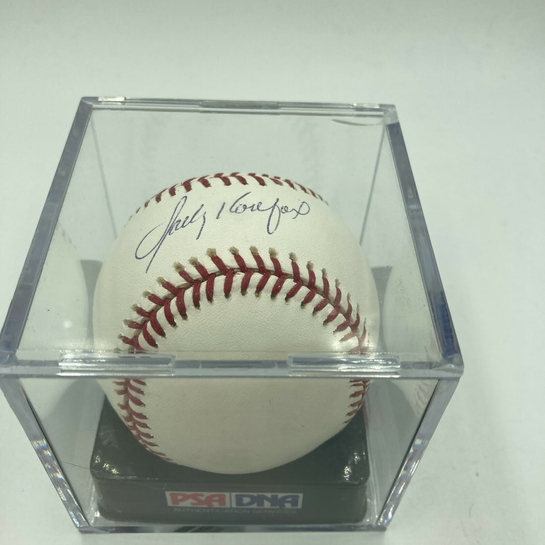 PSA MINT 9 Sandy Koufax Autographed MLB Baseball: PSA MINT 9 Sandy Koufax Autographed MLB Baseball Original Sandy Koufax signed Major League Baseball with PSA/DNA authentication and a graded MINT 9 designation. Pre-owned collectible from the United S