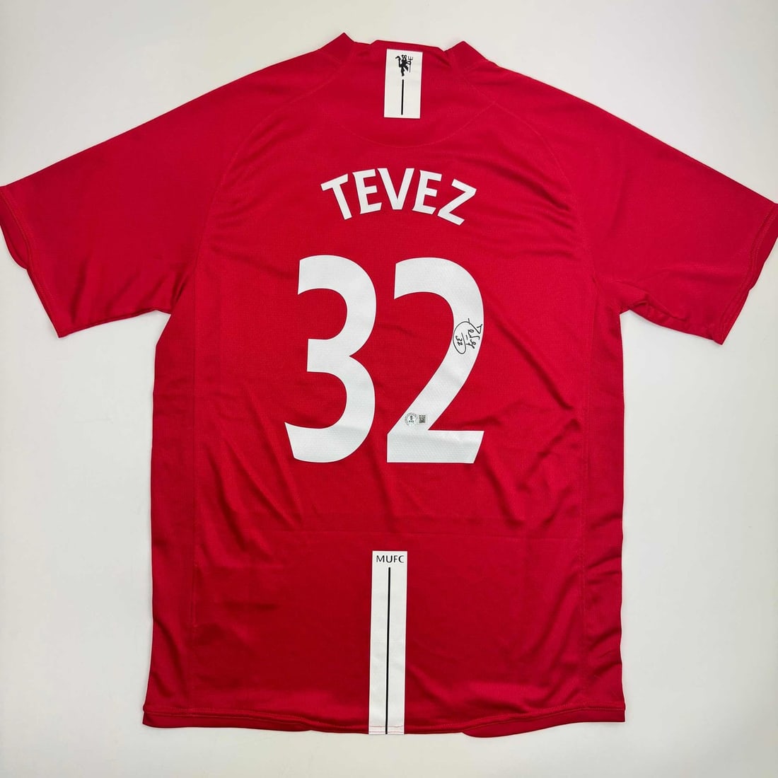 Carlos Tevez Signed Red Soccer Jersey Beckett COA Manchester United (1 of 4)