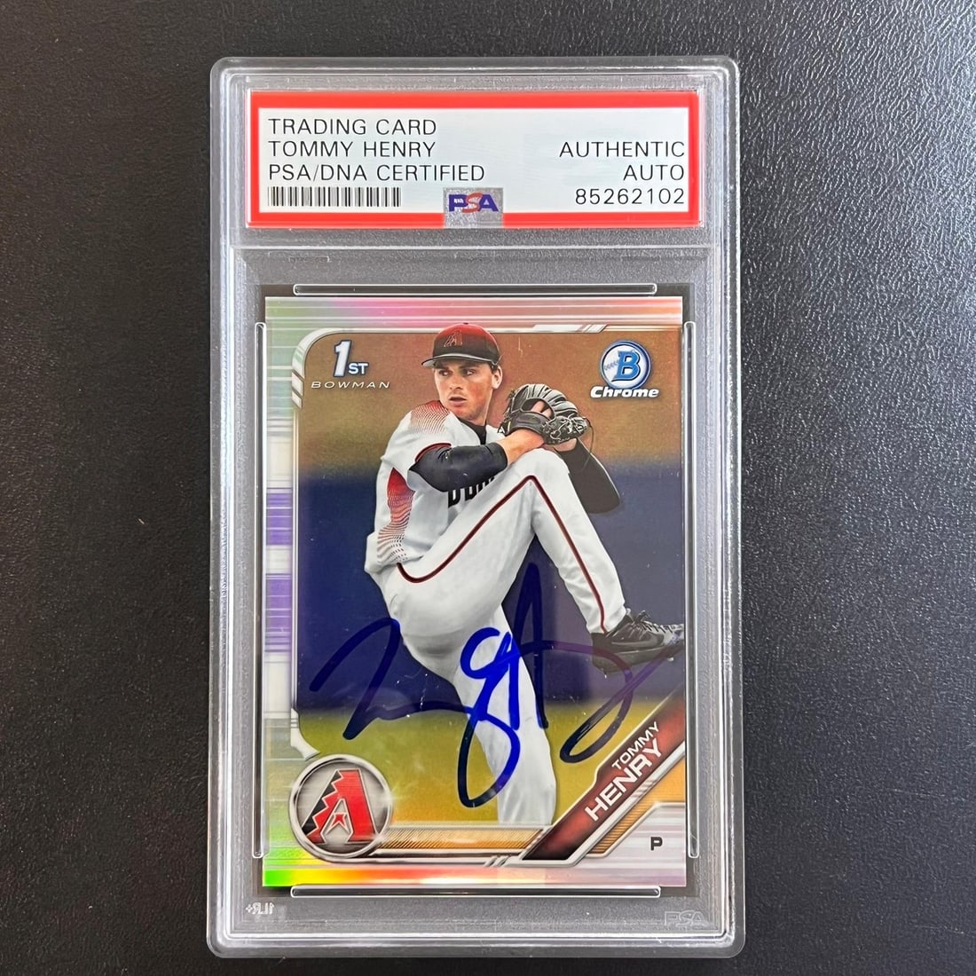 2019 Topps Bowman Chrome Tommy Henry Signed Card PSA/DNA Slabbed: 2019 Topps Bowman Chrome Tommy Henry Signed Card PSA/DNA Slabbed This listing features a 2019 Topps Bowman Chrome #BDC-197 card, expertly signed by Tommy Henry of the Arizona Diamondbacks. The autogra
