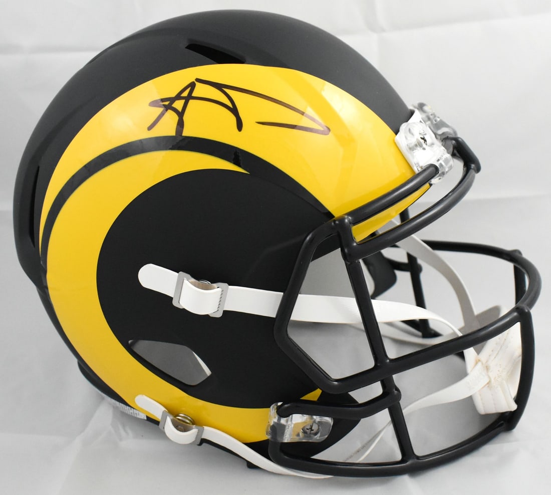 Los Angeles Rams Rivalries Speed Full Size Helmet Signed by Aaron Donald BAS: Los Angeles Rams Rivalries Speed Full Size Helmet Signed by Aaron Donald BAS Autographed full-size Rivalries Speed helmet featuring Aaron Donald and the Los Angeles Rams. This football collectible inc