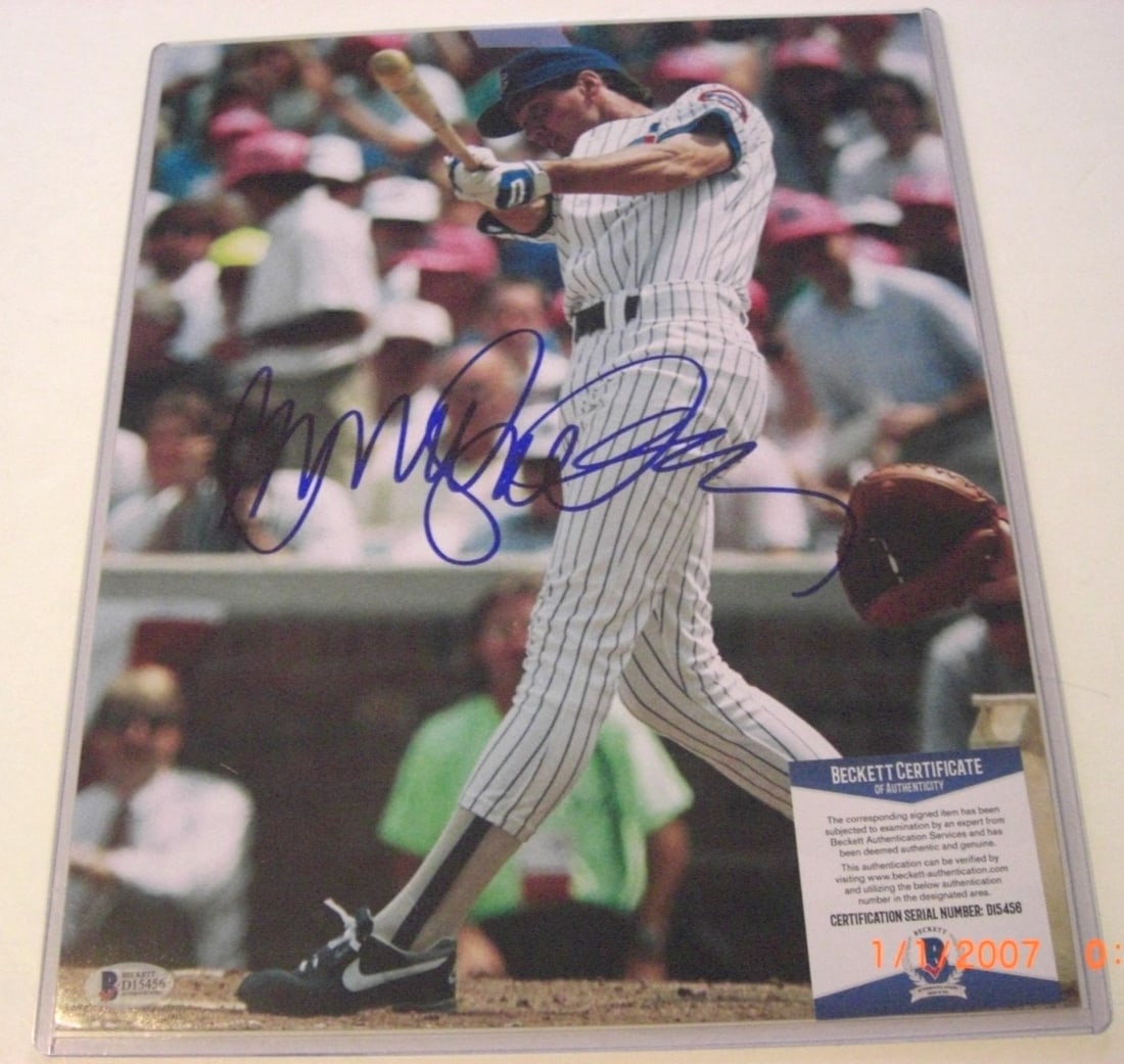 11x14 Signed Ryne Sandberg Photo with Beckett COA Chicago Cubs HOF: 11x14 Signed Ryne Sandberg Photo with Beckett COA Chicago Cubs HOF This is an original 11x14 photograph featuring Ryne Sandberg of the Chicago Cubs. The photo is signed and comes with Beckett Certific
