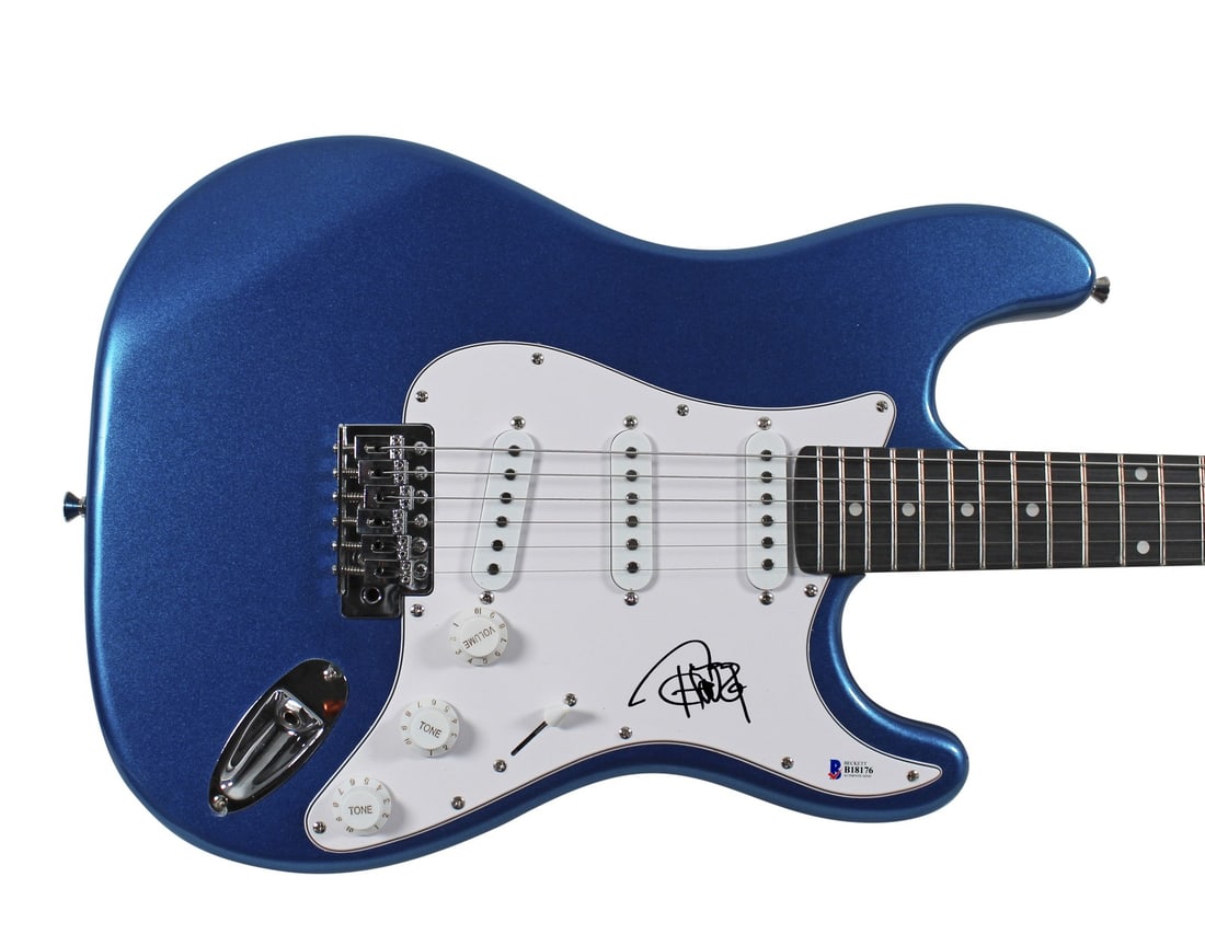 Tommy Chong Autographed Blue Electric Guitar Beckett BAS B18176 (1 of 3)