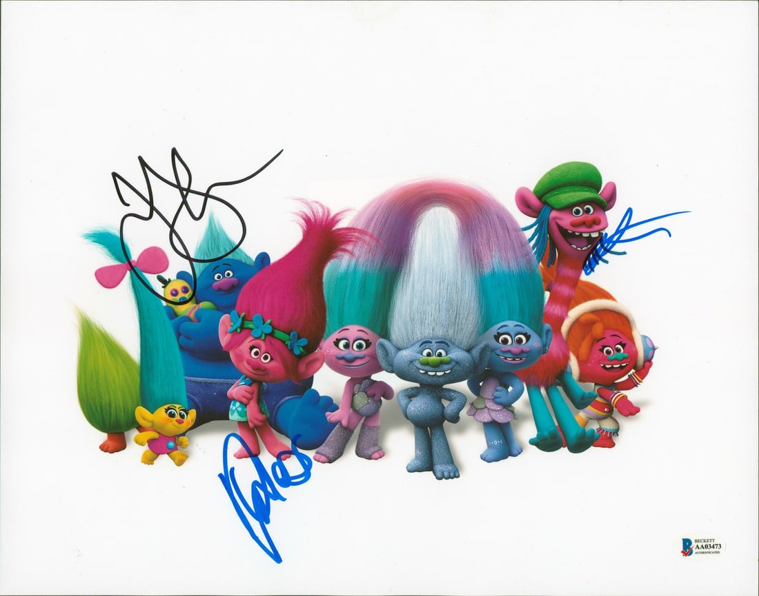 11x14 Trolls photo signed by James Corden Kunal Nayar Beckett COA: 11x14 Trolls photo signed by James Corden Kunal Nayar Beckett COA Original 11x14 signed photograph from Trolls, personally signed by James Corden, Kunal Nayar, and one additional signer. This pre-owne