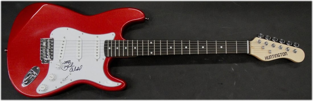 JSA Authenticated Paula Abdul Signed Original Electric Guitar: JSA Authenticated Paula Abdul Signed Original Electric Guitar Pre-owned electric guitar and guitar pick signed by Paula Abdul. This original autographed piece has been authenticated by James Spence (J