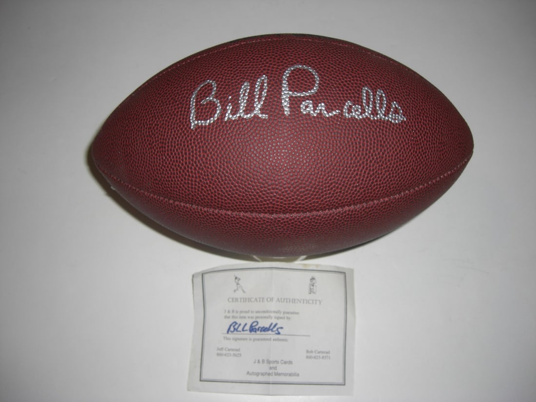 Signed New York Giants Super Bowl Champs Football with COA Bill Parcells: Signed New York Giants Super Bowl Champs Football with COA Bill Parcells This is an original football signed by Bill Parcells, commemorating the New York Giants' Super Bowl championship. The item is p