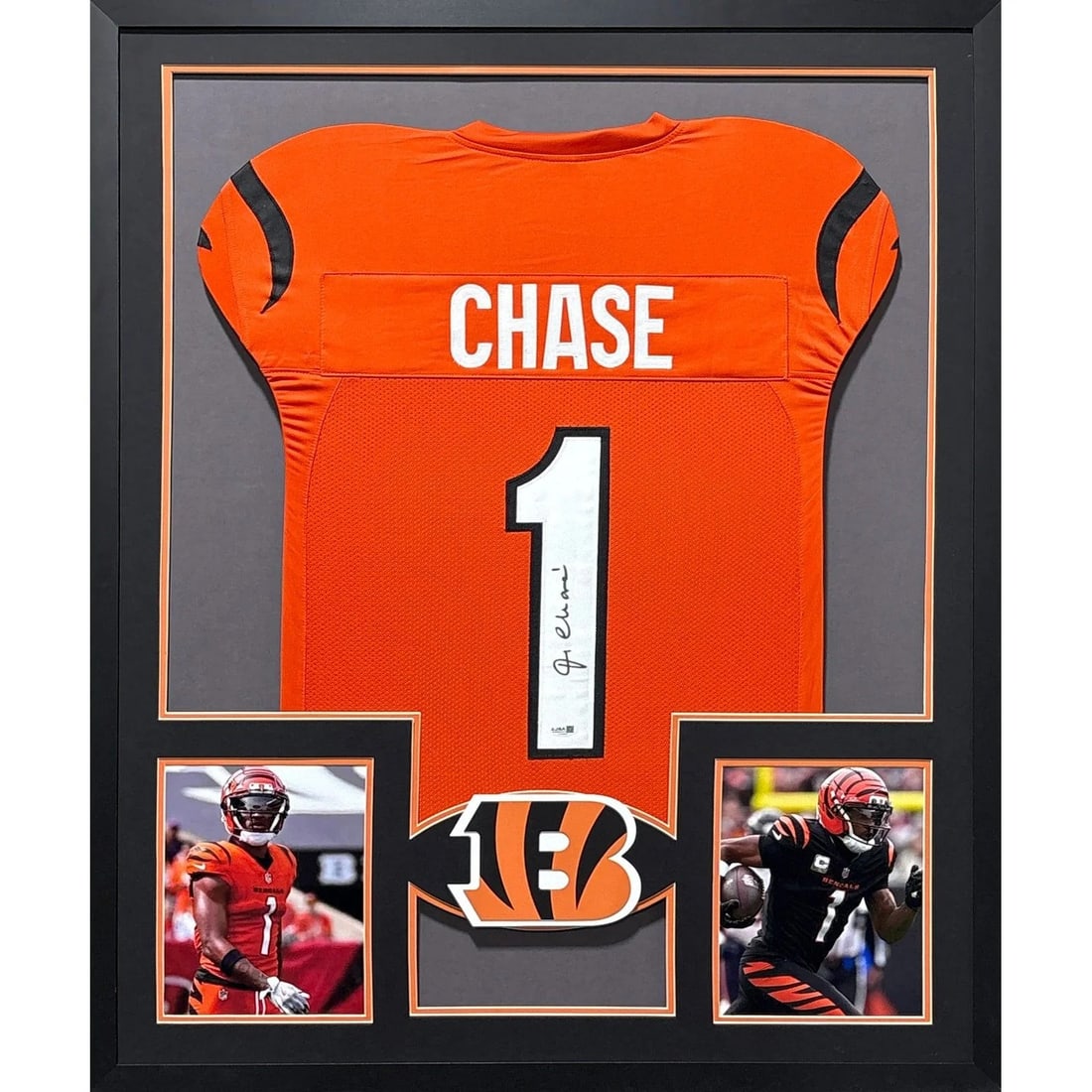 Framed Cincinnati Bengals Ja'Marr Chase Autographed Jersey JSA (1 of 2)