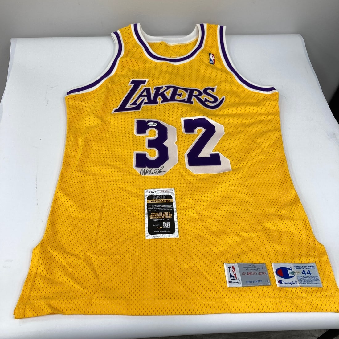 Autographed Magic Johnson 1992-93 Lakers Pro Cut Jersey JSA UDA Hologram: Autographed Magic Johnson 1992-93 Lakers Pro Cut Jersey JSA UDA Hologram Pre-owned 1992-93 Los Angeles Lakers pro cut jersey signed by Magic Johnson. This original autographed basketball jersey includ