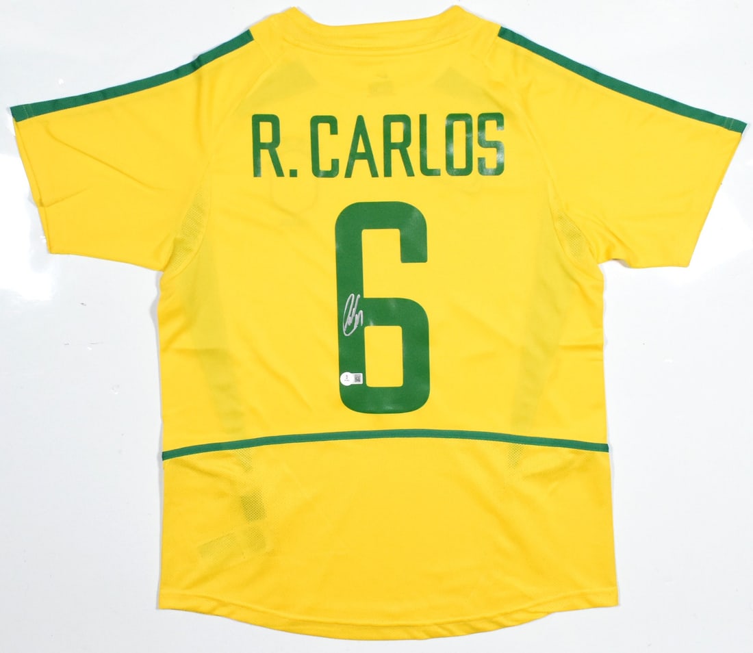 Brazil Home Jersey Roberto Carlos Autographed #6 Beckett Holo (1 of 4)