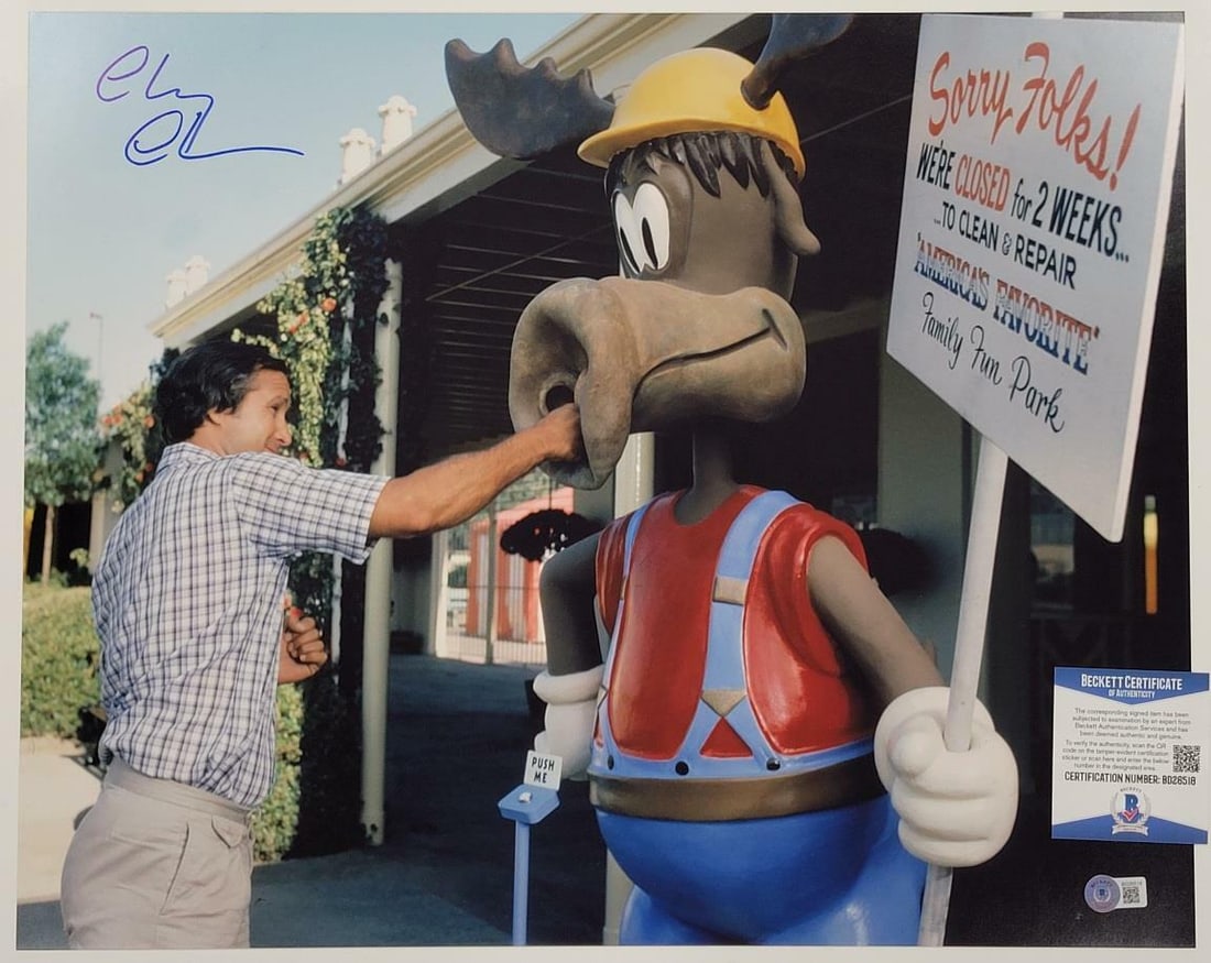 Beckett authenticated Chevy Chase Vacation signed 16x20 photograph (1 of 1)
