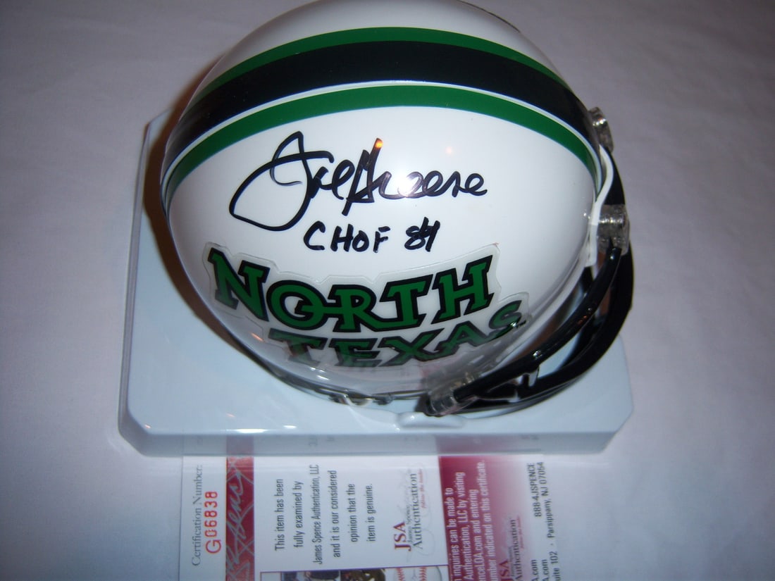 Joe Greene signed Pittsburgh Steelers mini football helmet JSA COA: Joe Greene signed Pittsburgh Steelers mini football helmet JSA COA This is a pre-owned mini football helmet signed by Joe Greene, featuring the North Texas and Pittsburgh Steelers associations. The he