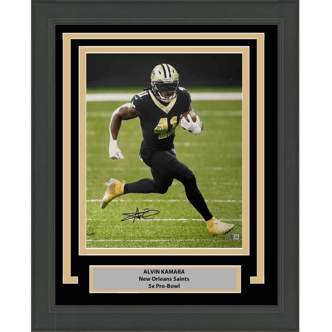 16x20 Framed Alvin Kamara Signed Saints Photo Beckett COA: 16x20 Framed Alvin Kamara Signed Saints Photo Beckett COA Professionally framed and matted 16x20 original photo signed by Alvin Kamara. This football collectible is ready to hang and includes Beckett 