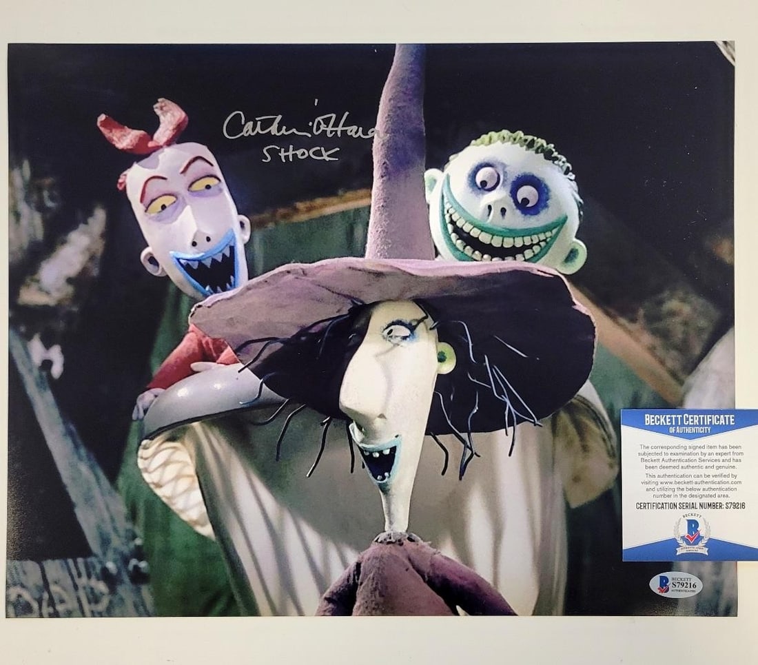 11x14 Signed Photograph Catherine O'Hara as Shock Beckett Authenticated: 11x14 Signed Photograph Catherine O'Hara as Shock Beckett Authenticated Original 11x14 signed photograph from Disney's The Nightmare Before Christmas, featuring Catherine O'Hara as Shock. This pre-own