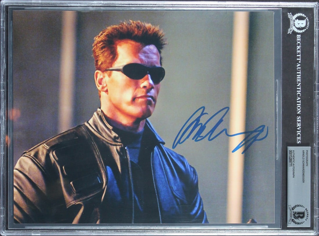 Arnold Schwarzenegger signed Terminator 8x10 photograph Beckett slabbed (1 of 5)