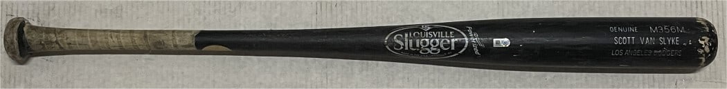 Louisville Slugger cracked game used bat Scott Van Slyke Dodgers (1 of 8)