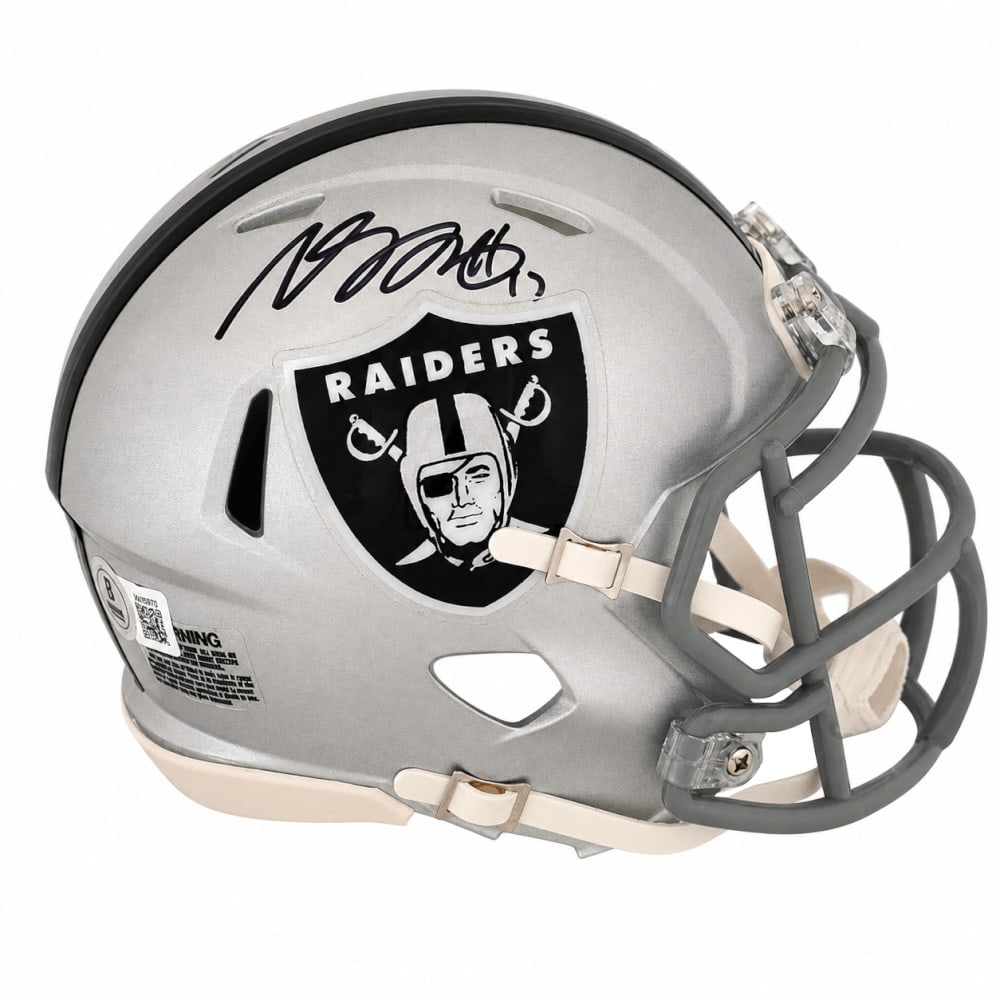 Riddell Speed Mini Helmet Raiders Davante Adams Auto Beckett COA: Riddell Speed Mini Helmet Raiders Davante Adams Auto Beckett COA This is an original Davante Adams signed Las Vegas Raiders Riddell Speed mini helmet from Football-NFL. The item comes with a Beckett A