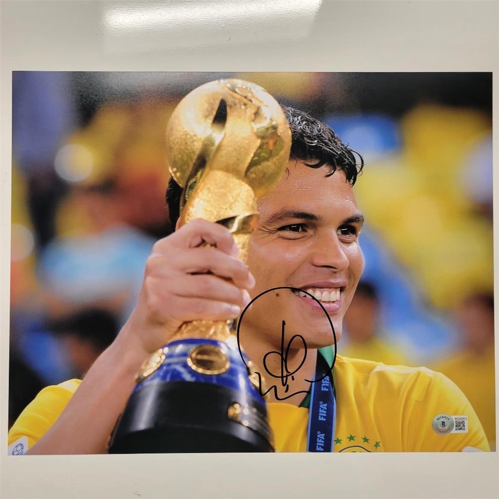 Thiago Silva autographed Brazil soccer 11x14 photo Beckett BAS (1 of 1)