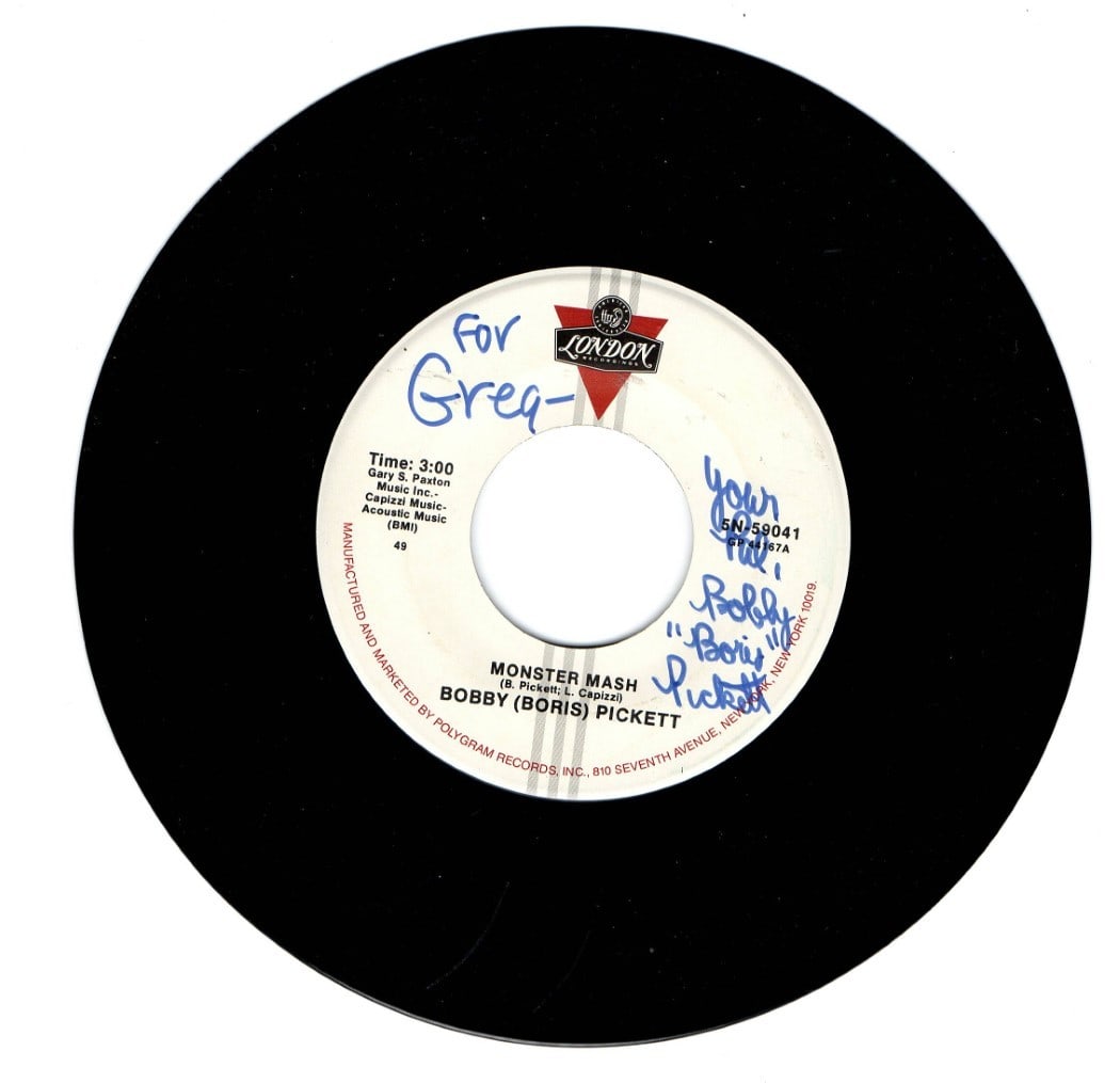 Autographed 45 Record Bobby Boris Pickett The Monster Mash JSA: Autographed 45 Record Bobby Boris Pickett The Monster Mash JSA Original 45 record signed by Bobby Boris Pickett. This pre-owned collectible has been authenticated by James Spence (JSA). The record has