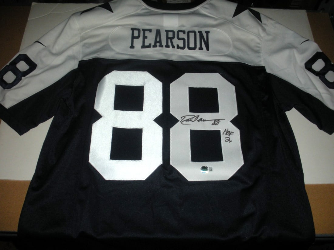 Signed Proline Jersey by Drew Pearson with Beckett COA Dallas Cowboys NFL: Signed Proline Jersey by Drew Pearson with Beckett COA Dallas Cowboys NFL This is an official licensed Proline jersey signed by Drew Pearson of the Dallas Cowboys. The jersey comes with Beckett certif