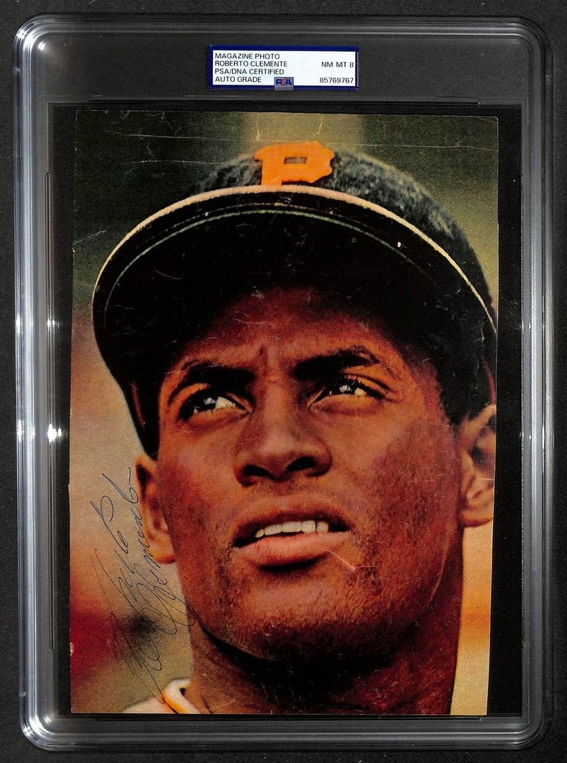PSA DNA Roberto Clemente Autographed Pirates Magazine Photo 8x10.5 HOF (1 of 4)