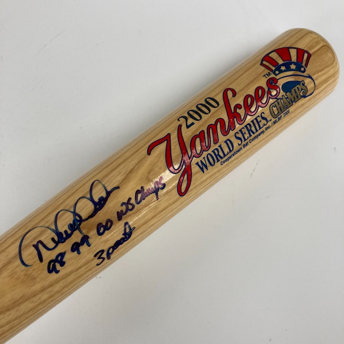 Derek Jeter Autographed Baseball Bat 1998 1999 2000 WS 3 Peat Steiner JSA: Derek Jeter Autographed Baseball Bat 1998 1999 2000 WS 3 Peat Steiner JSA Signed Derek Jeter baseball bat featuring the inscription "1998 1999 2000 W.S. Champs 3 Peat." This original autographed piece