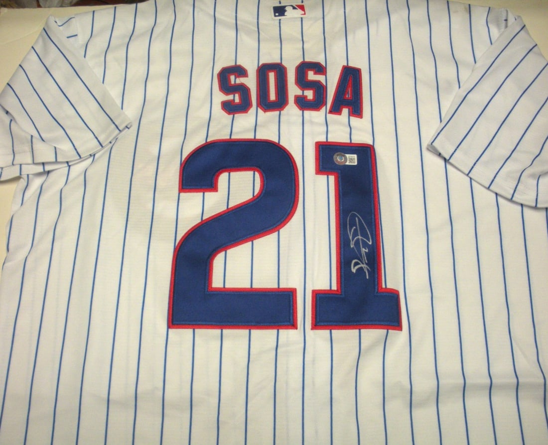 Signed Chicago Cubs Nike baseball jersey Beckett COA Sammy Sosa: Signed Chicago Cubs Nike baseball jersey Beckett COA Sammy Sosa This is an official licensed Nike Chicago Cubs jersey signed by Sammy Sosa. The jersey includes Beckett certification of authenticity an