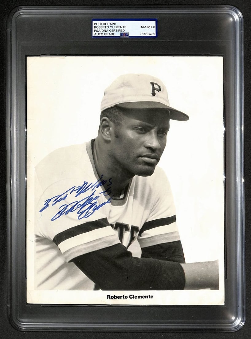 PSA DNA 8 NM MT Roberto Clemente signed 8x10 original photo (1 of 5)