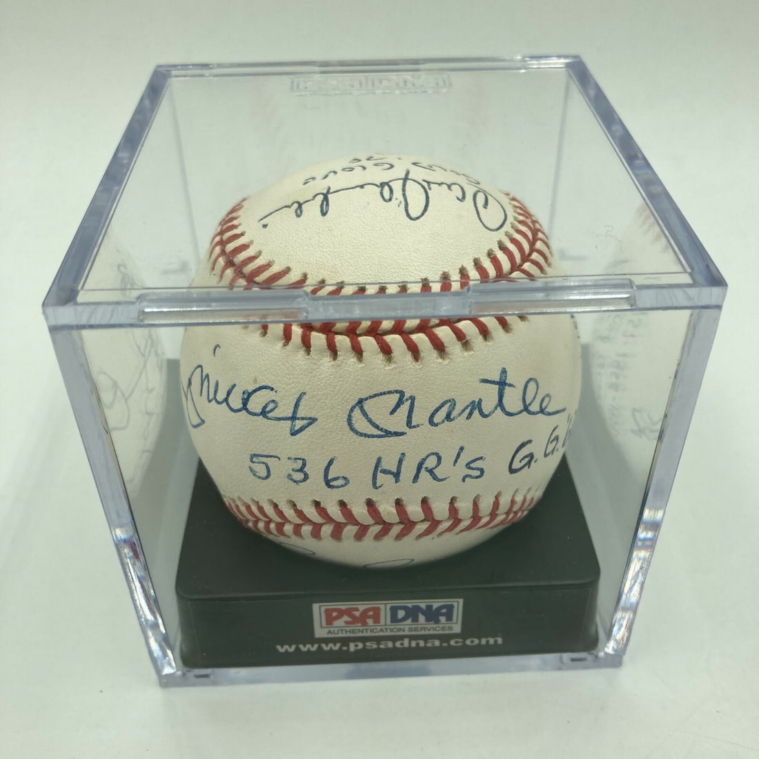 PSA DNA Mickey Mantle 536 HR's Yankees Gold Glove Winners Signed Baseball (1 of 11)