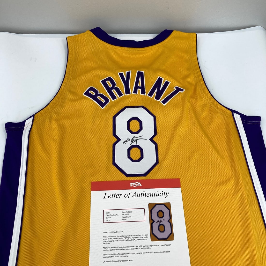 PSA DNA Certified Kobe Bryant Autographed Lakers Pro Cut Jersey: PSA DNA Certified Kobe Bryant Autographed Lakers Pro Cut Jersey Pre-owned Los Angeles Lakers pro cut jersey signed by Kobe Bryant. This original basketball collectible includes PSA/DNA COA autograph a