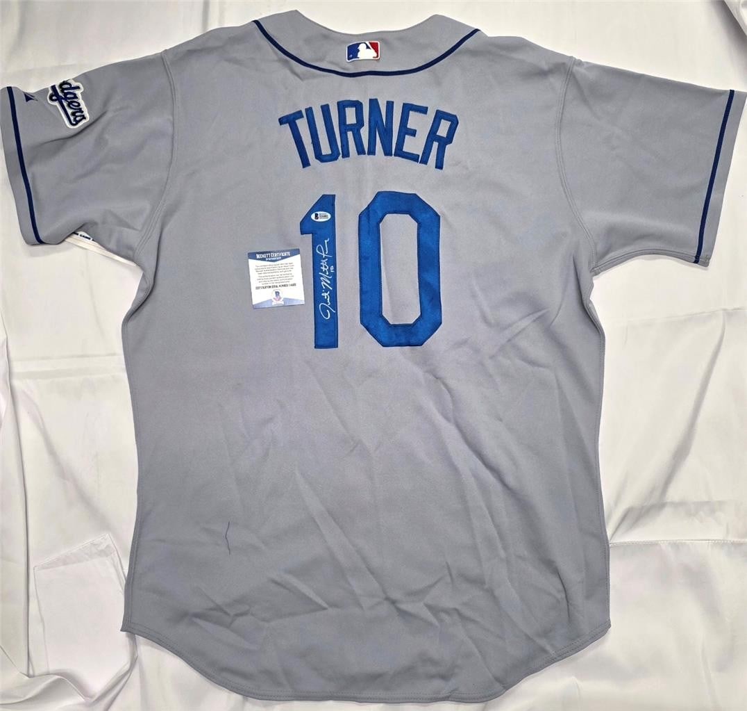 Los Angeles Dodgers jersey signed by Justin Matthew Turner BAS authenticated: Los Angeles Dodgers jersey signed by Justin Matthew Turner BAS authenticated Pre-owned Los Angeles Dodgers jersey signed by Justin Matthew Turner with his full name autograph. This original signed bas