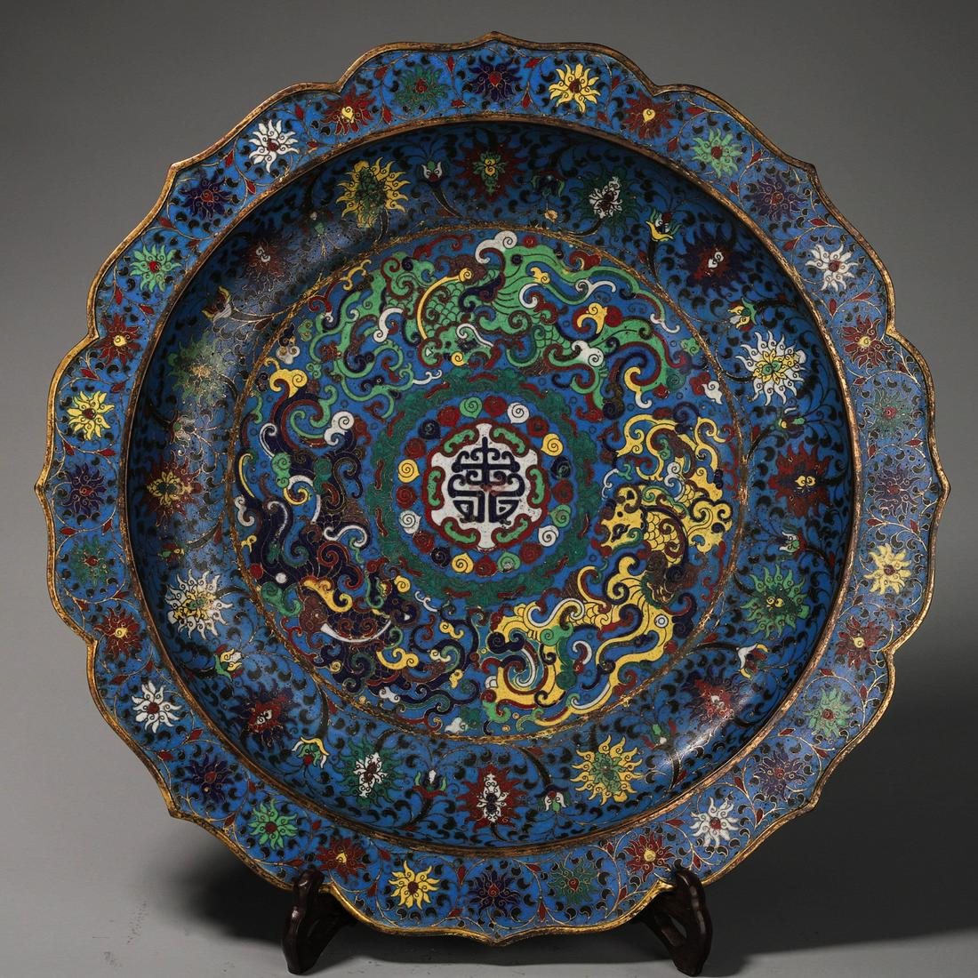 A Cloisonne Garved Flower Pattern Plate (1 of 9)