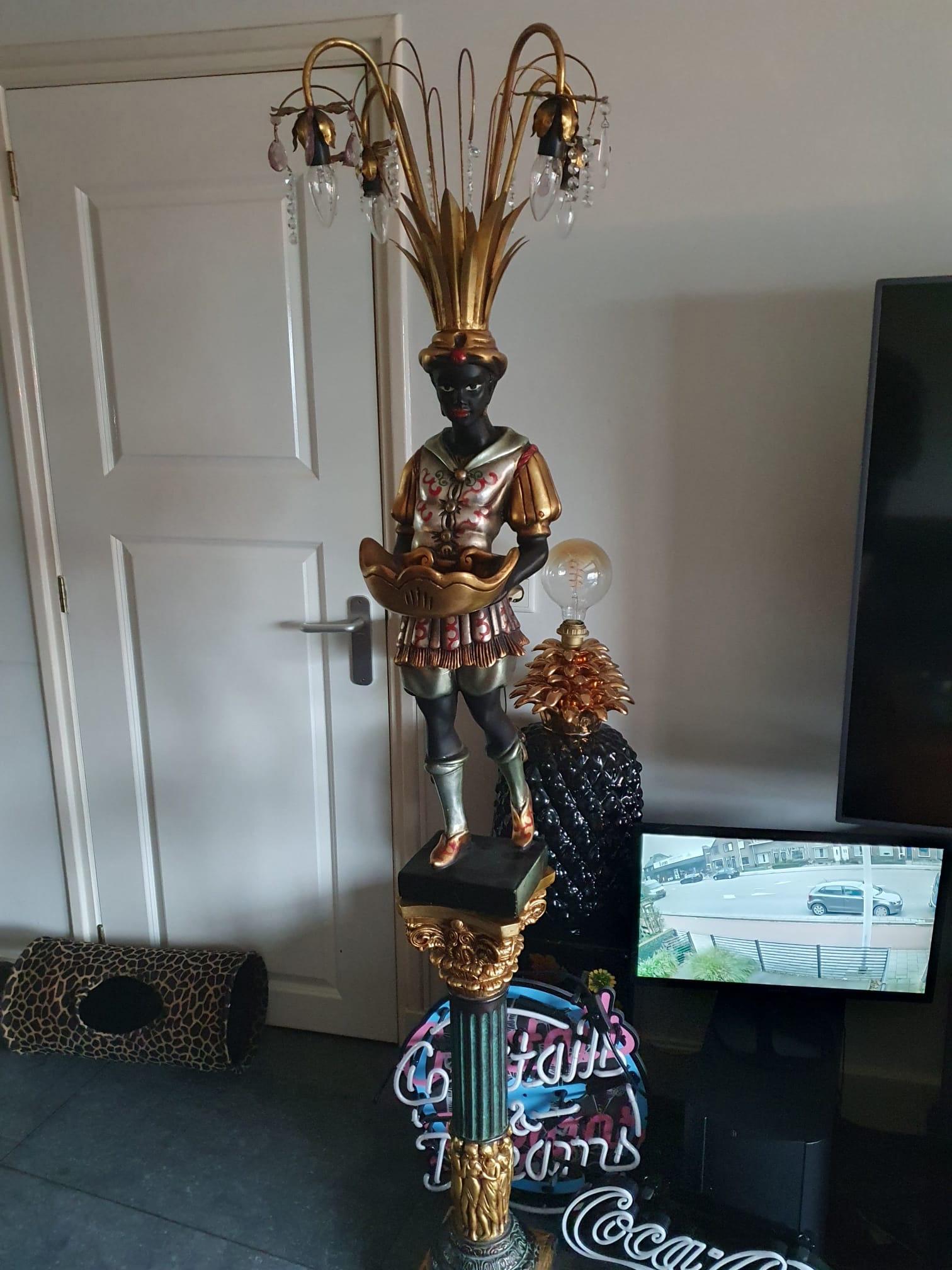 Blackamoor Lamp with Matching Pillar (1 of 16)