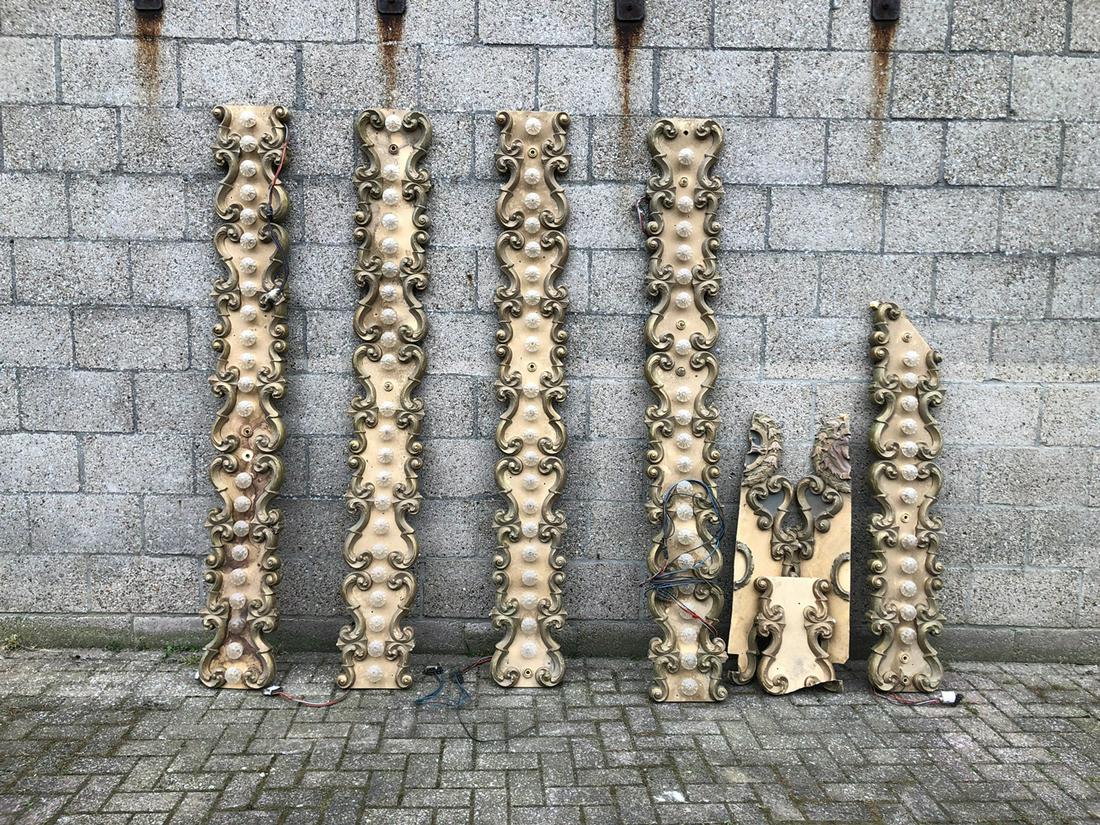 Set of 6 Fiberglass Fairground Panels with Lights (1 of 7)